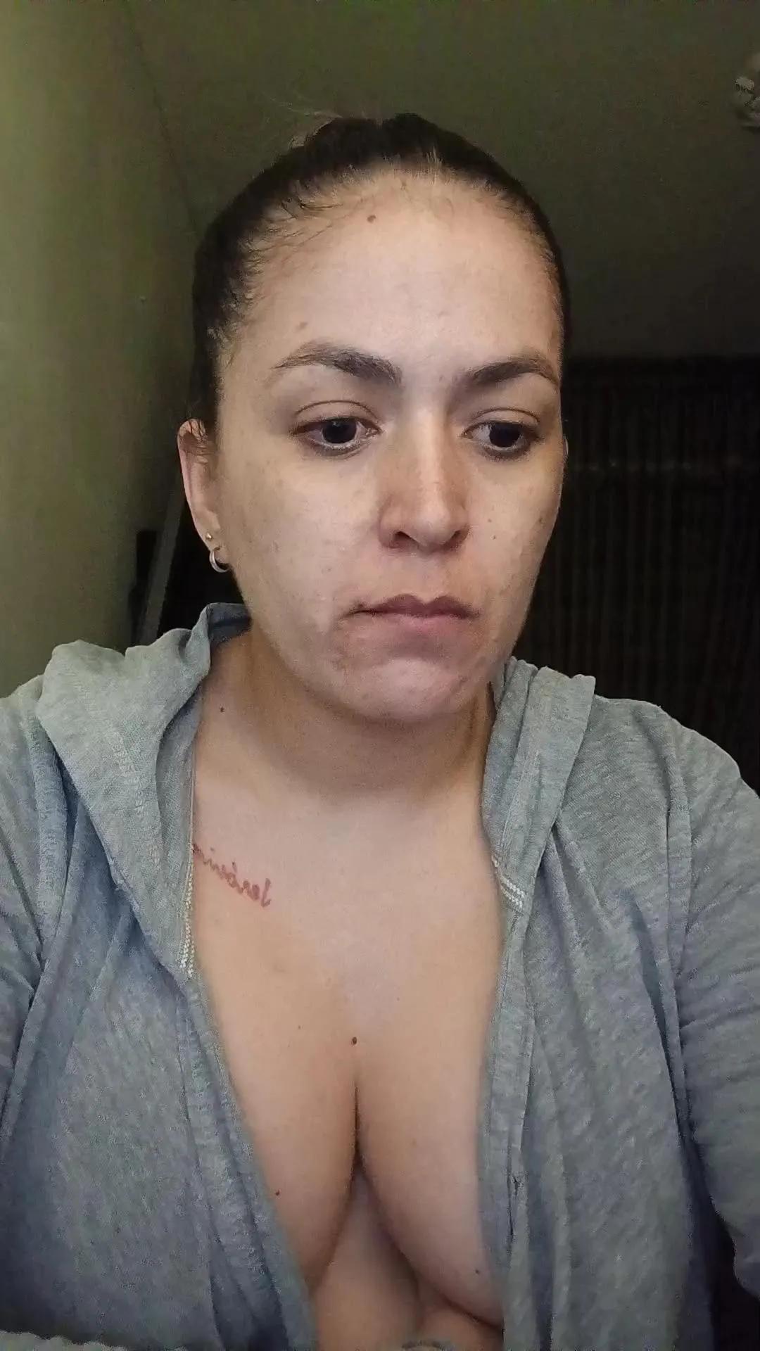 Offline ladykyhara on Cam4