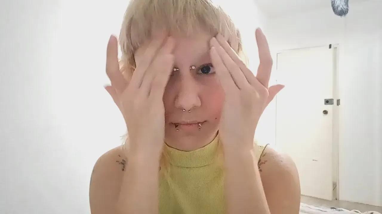 Offline LaiSprings on Cam4