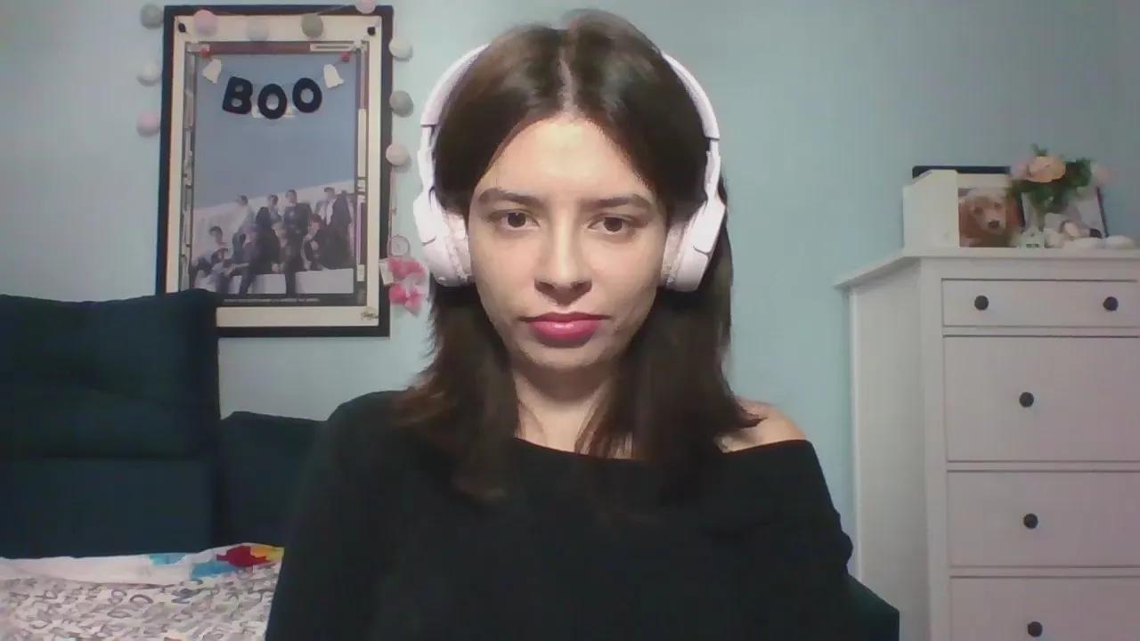 Offline LariceSweetgirl on Cam4