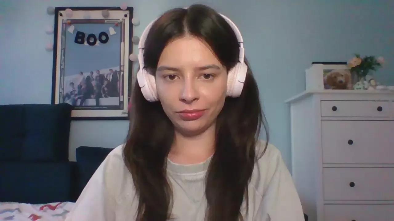 Offline LariceSweetgirl on Cam4