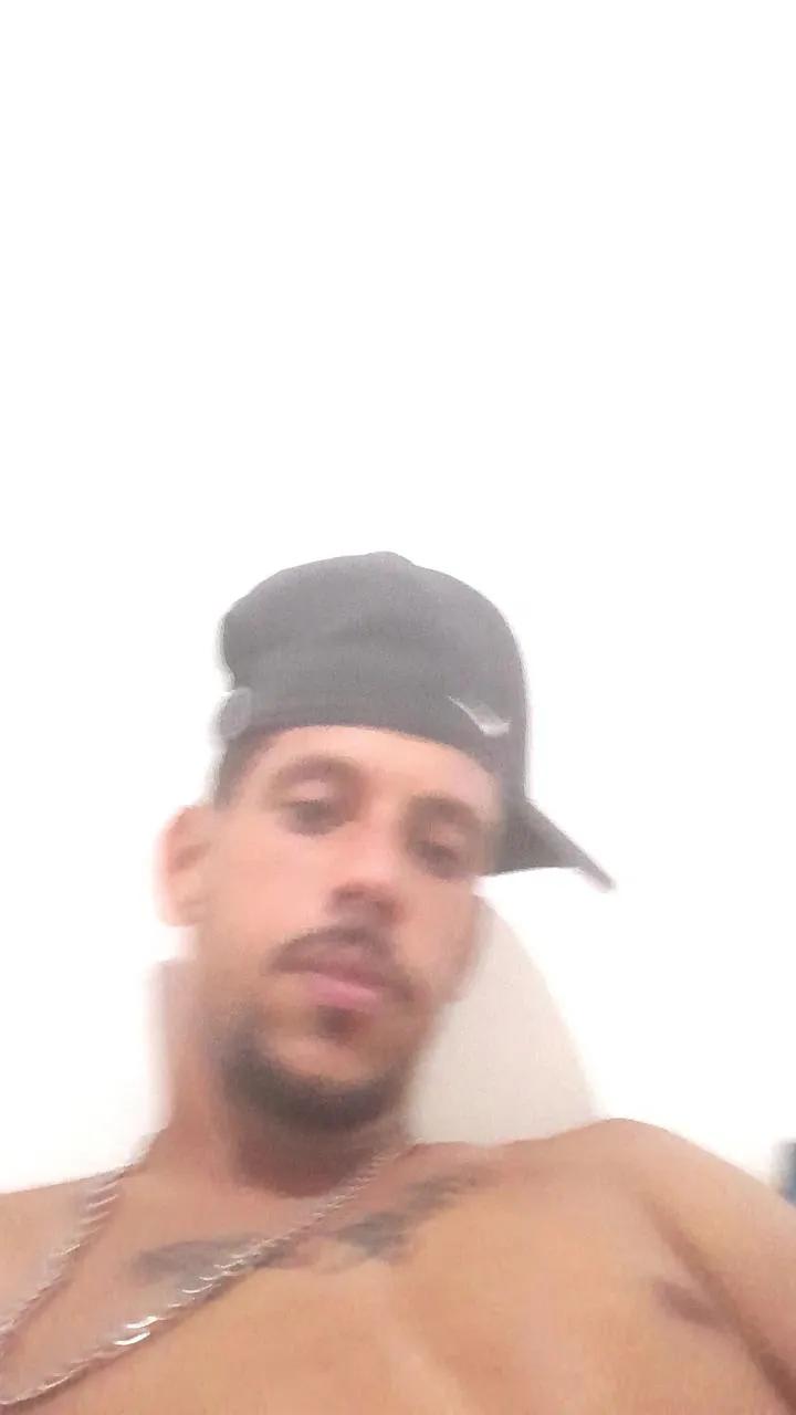 Offline Lccarioca on Cam4