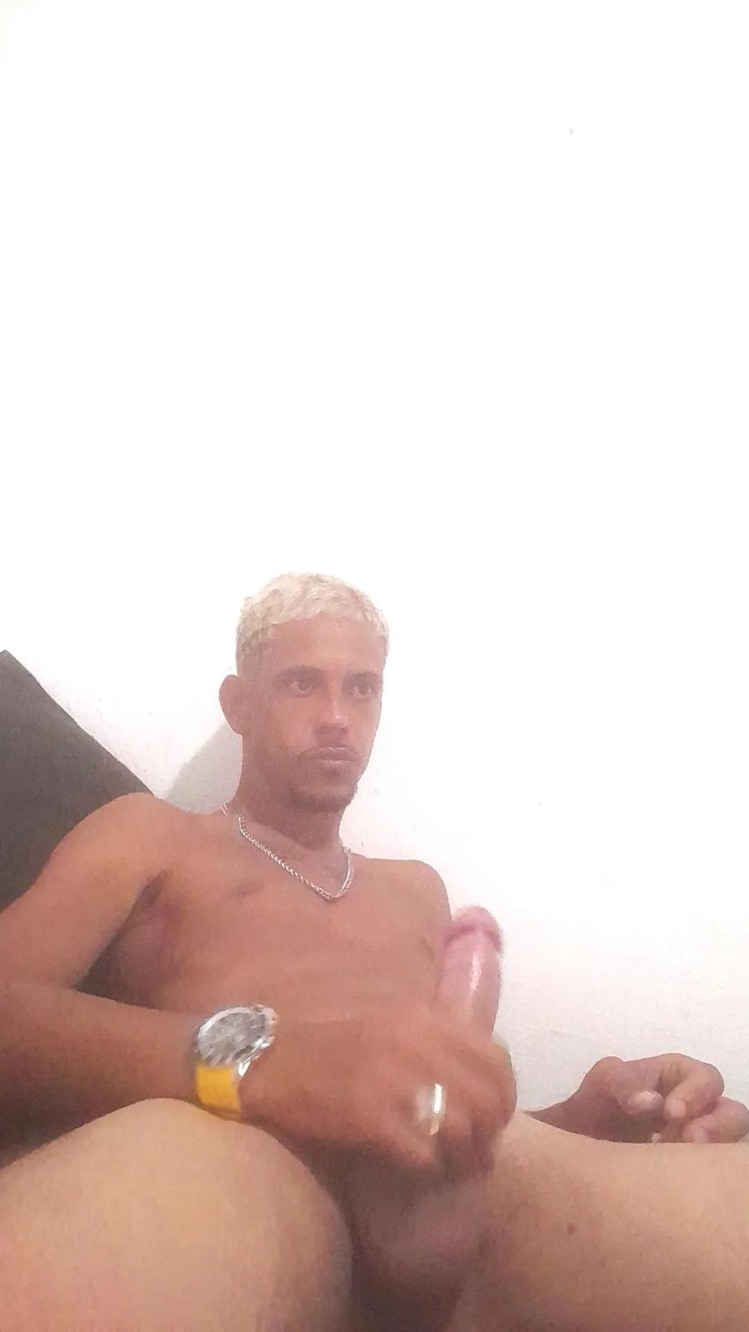 Offline Lccarioca on Cam4