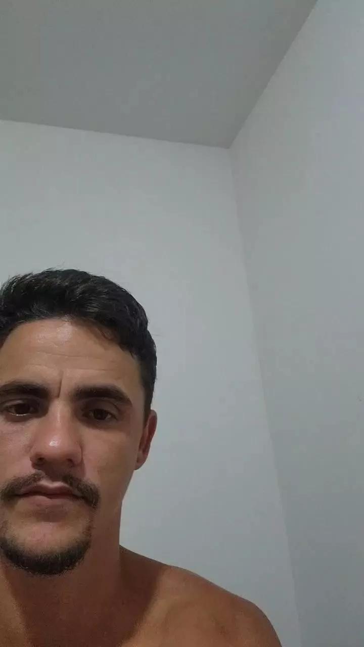 Offline Levi_Henrique on Cam4