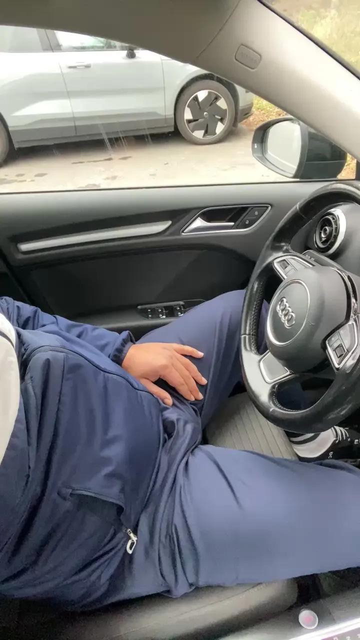 Offline likescock5 on Cam4