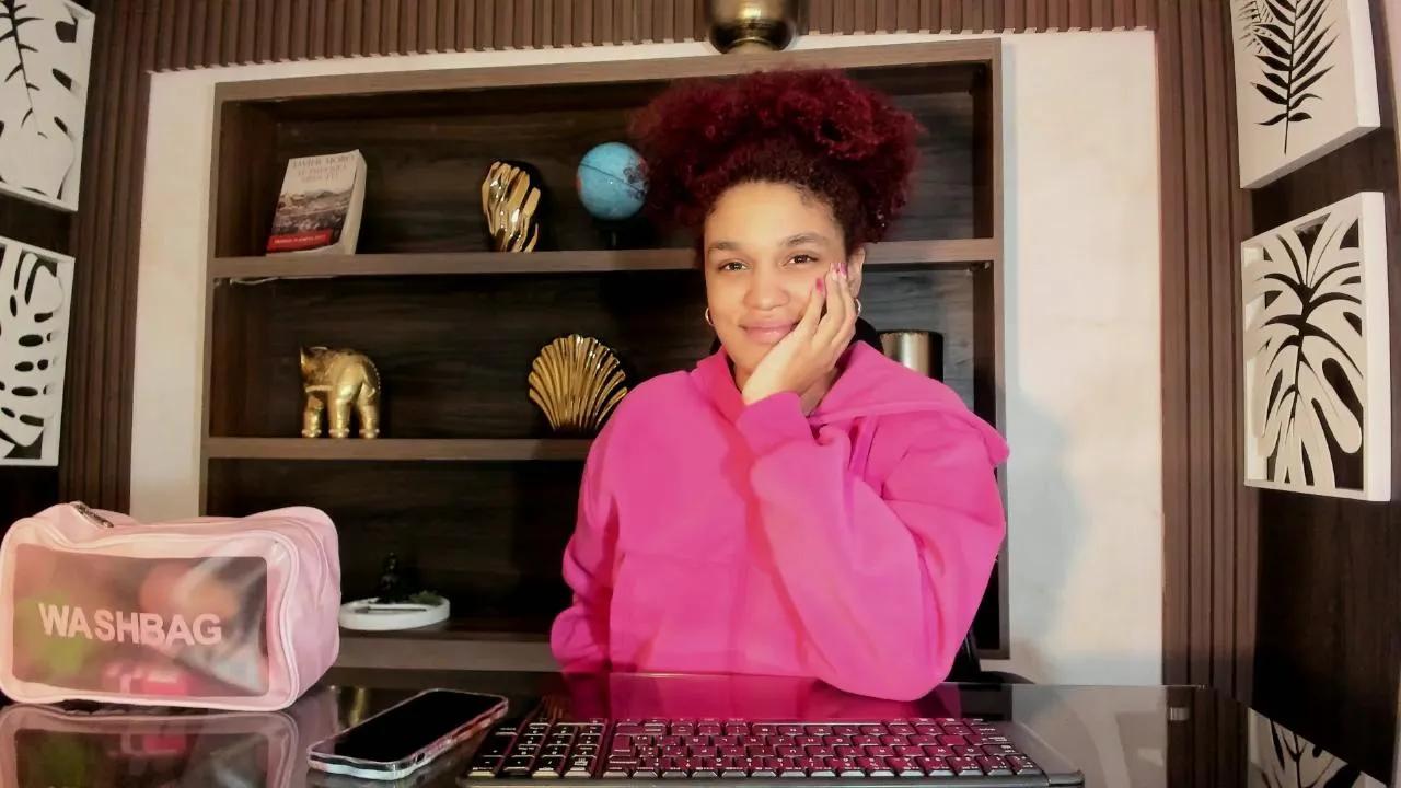 Offline LolaDupont on Cam4