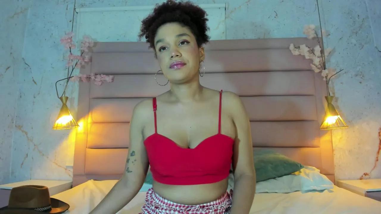 Offline LolaDupont on Cam4