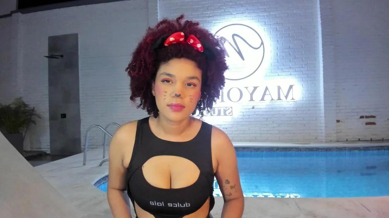 Offline LolaDupont on Cam4