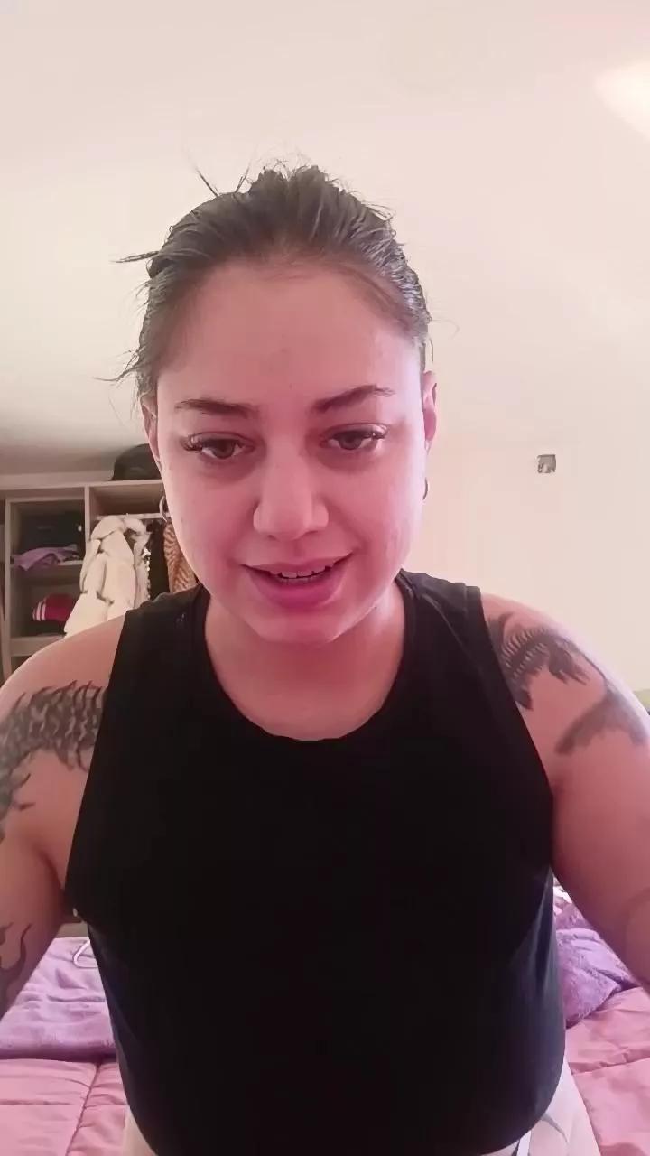 Luulii_loove on Cam4 