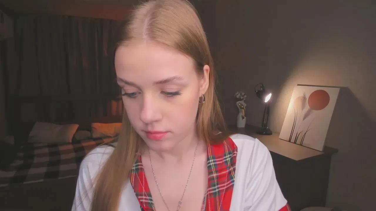 Offline LynetteBalle on Cam4