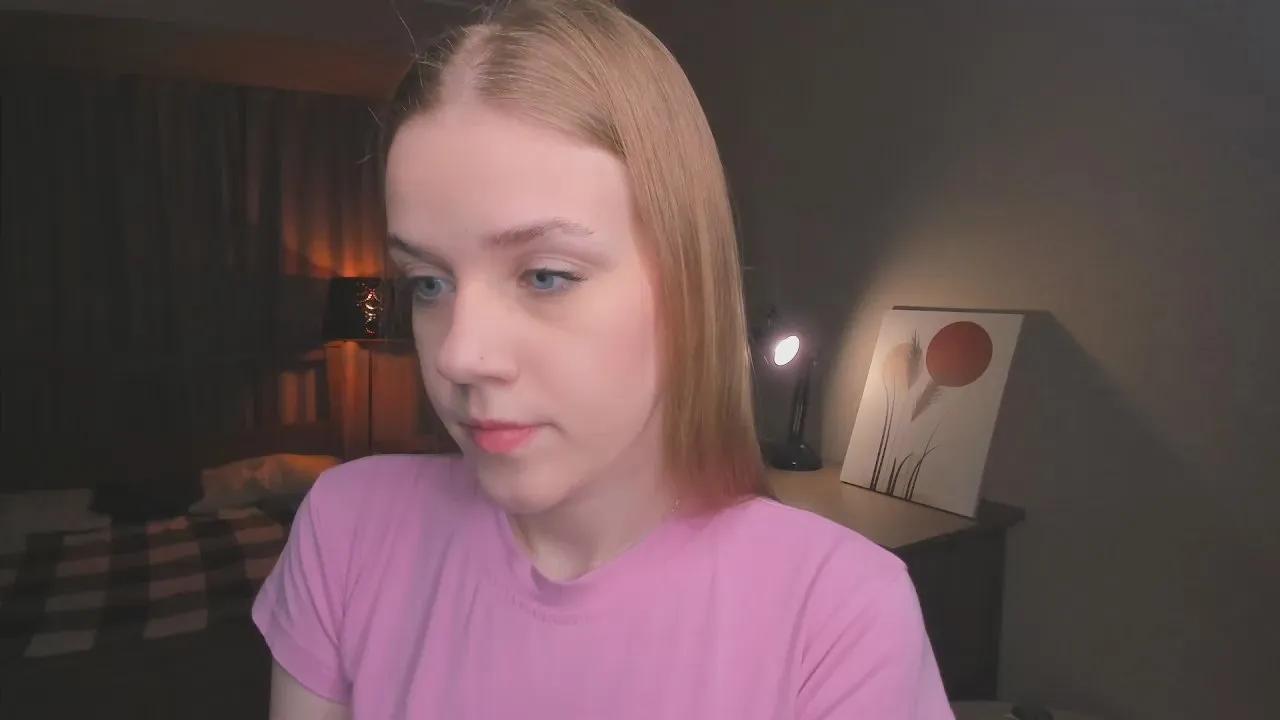 Offline LynetteBalle on Cam4