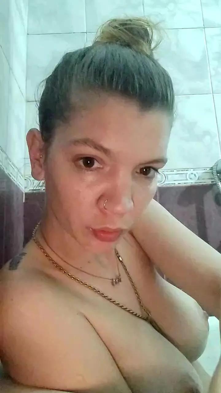 Mai73XXX — Freechat on Cam4