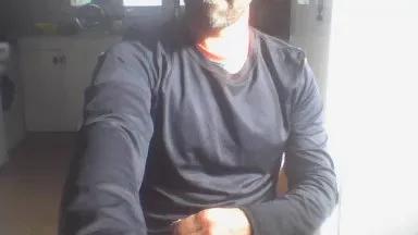 Offline manutrianas on Cam4