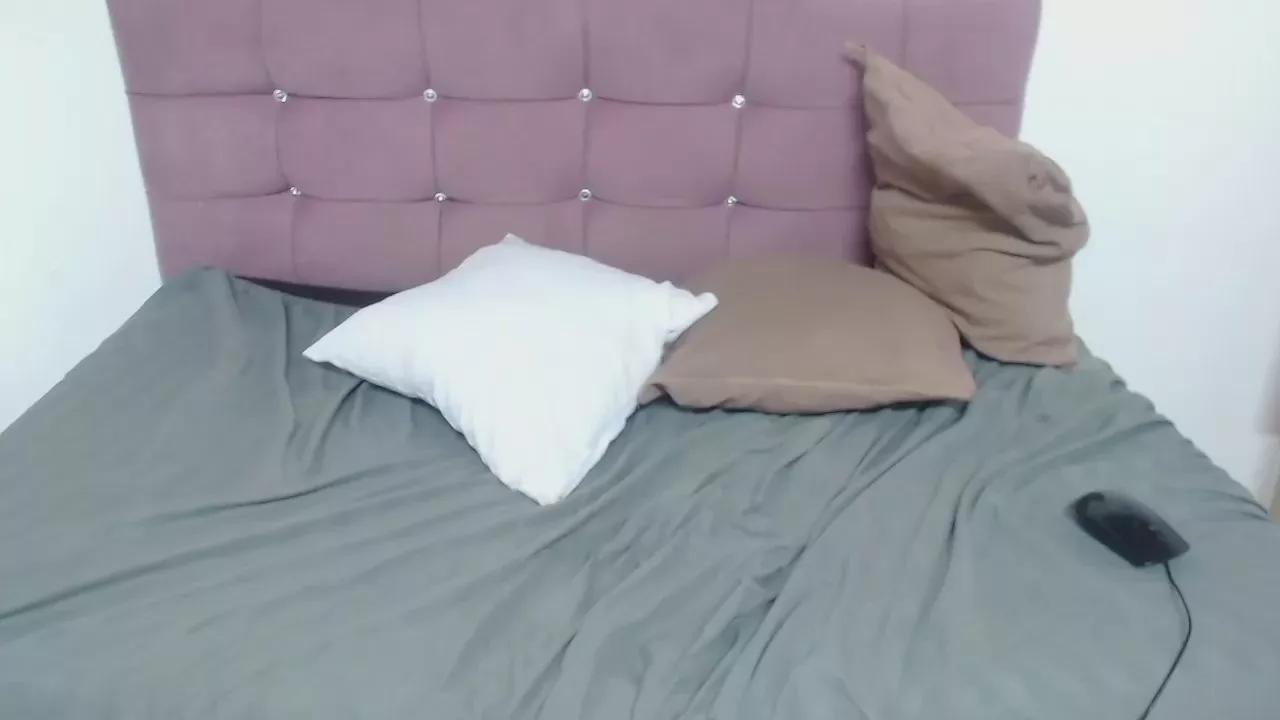 Offline MaraSilk on Cam4