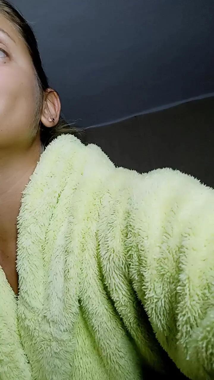 Offline Marina1995 on Cam4