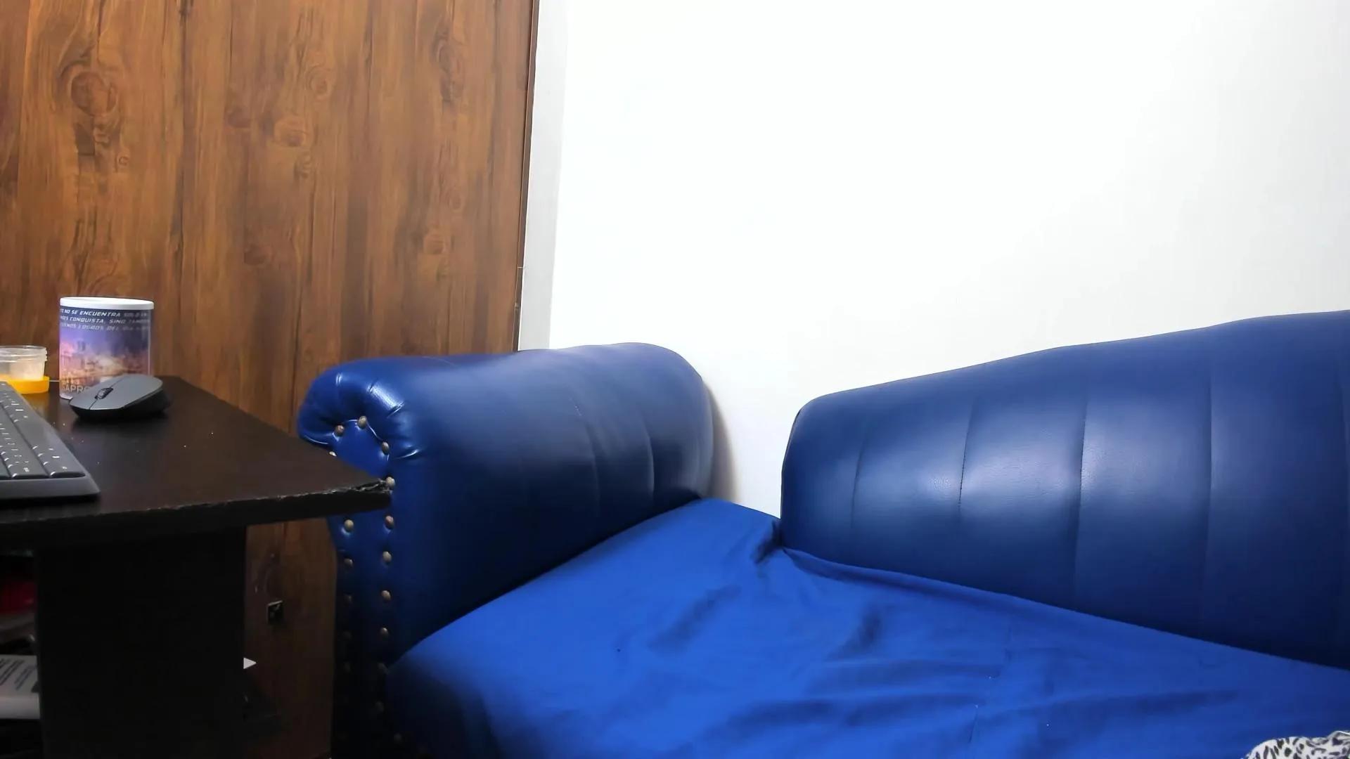 Offline MatureBeautiful on Cam4