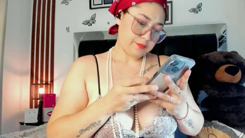 Offline meiko_choe on Cam4