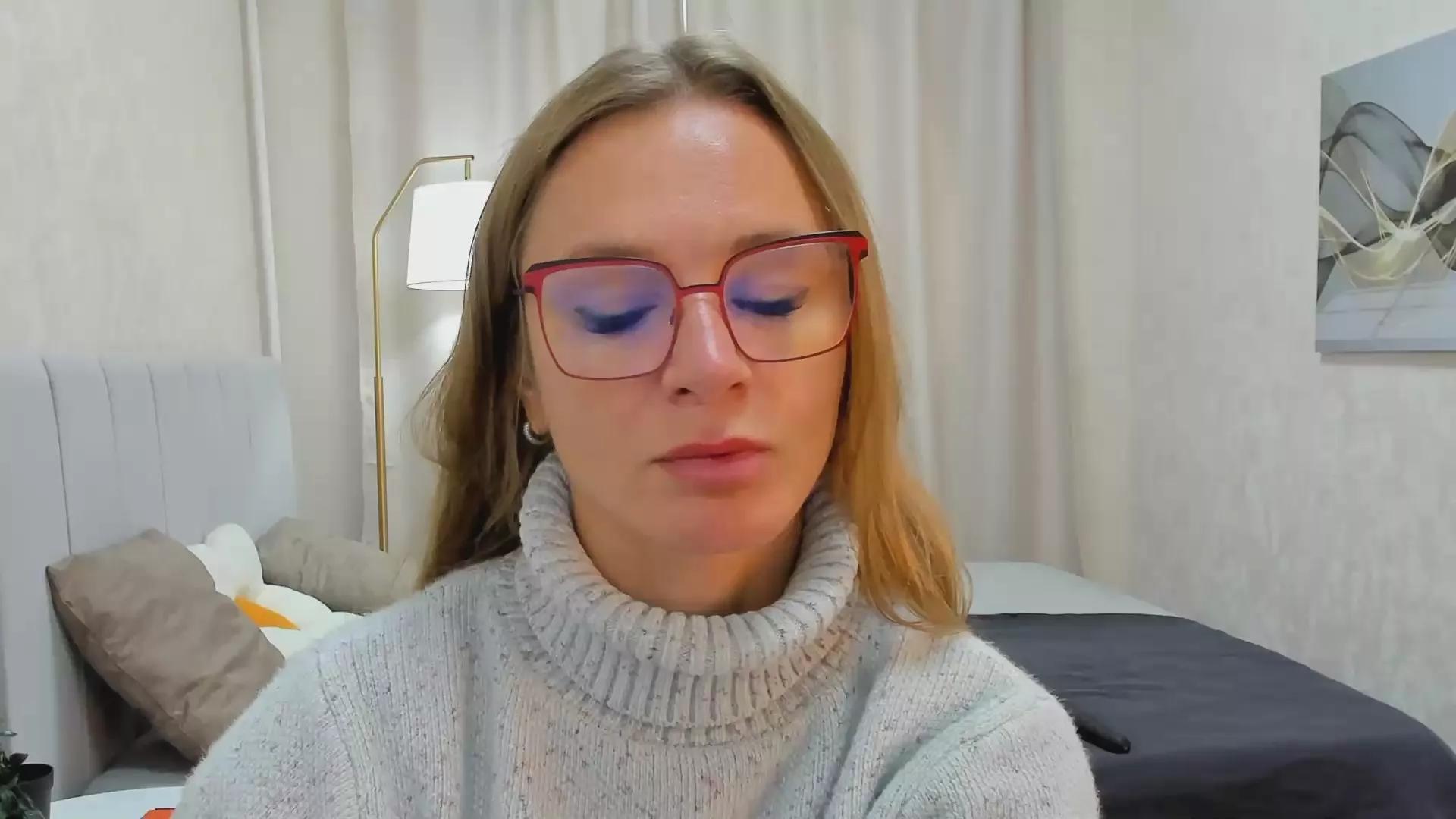 Offline Milf_Tea on Cam4