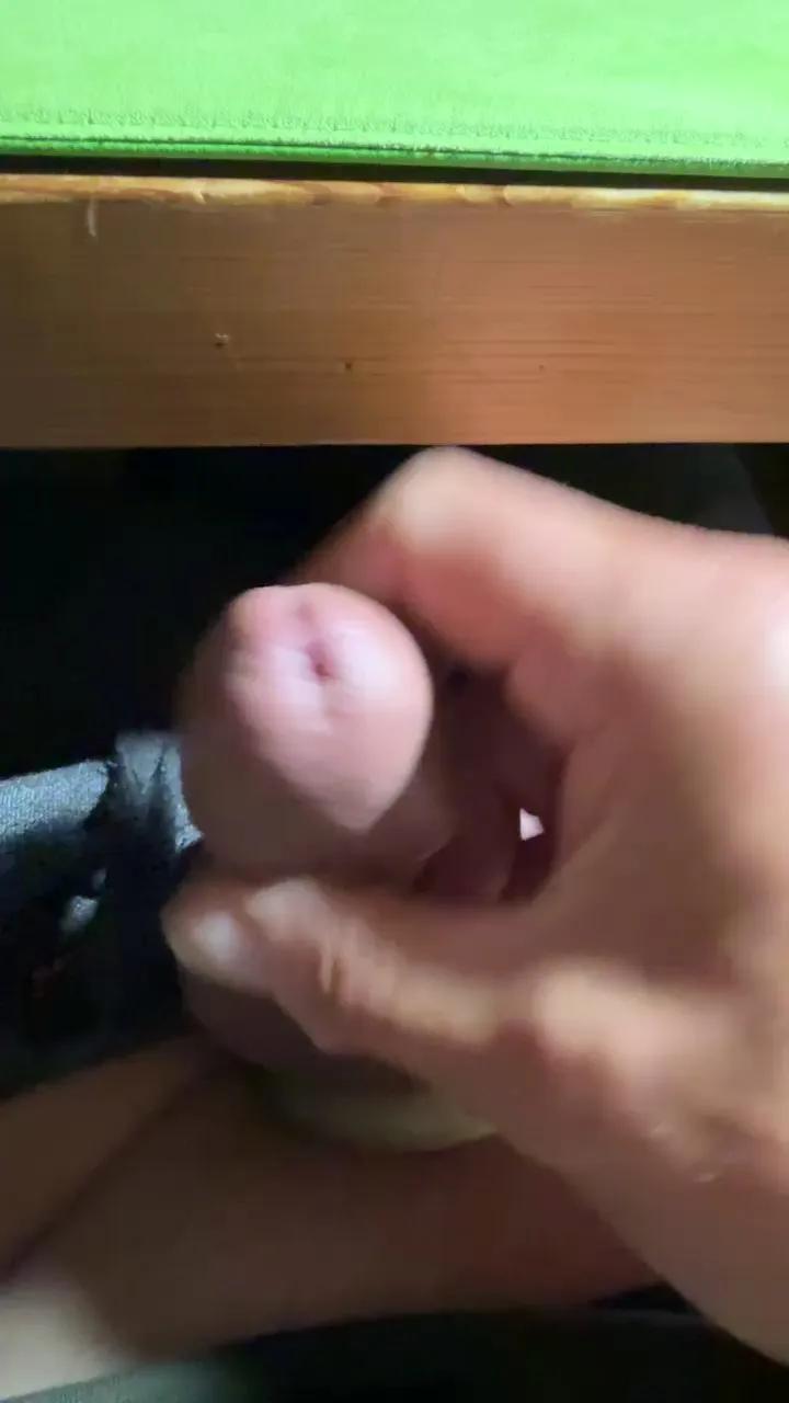 Offline moinmoin60 on Cam4