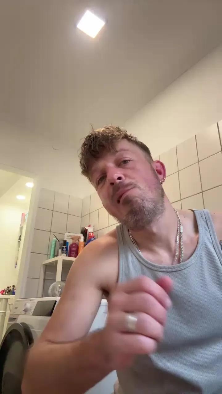 Offline Mysticboy on Cam4