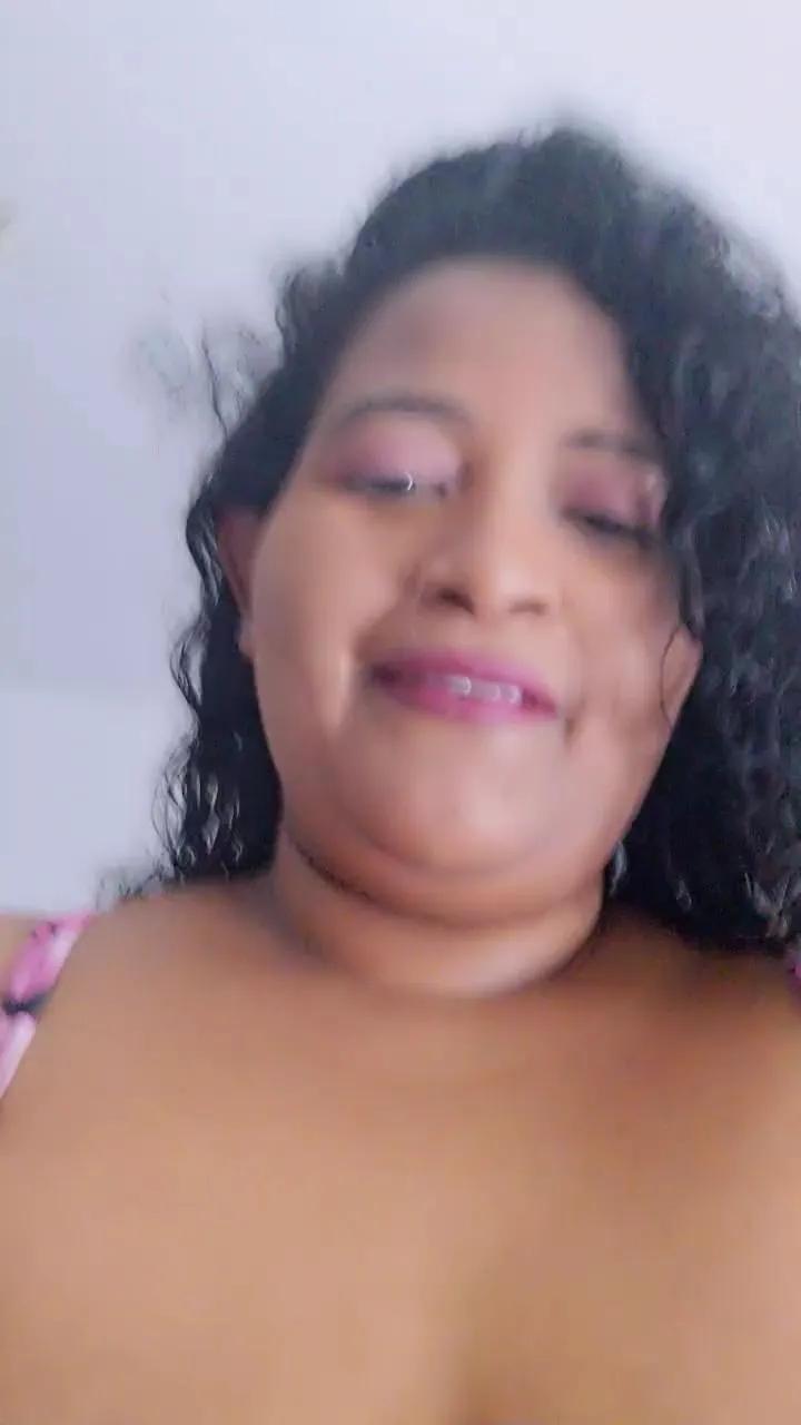 Offline nanda6_sexy on Cam4