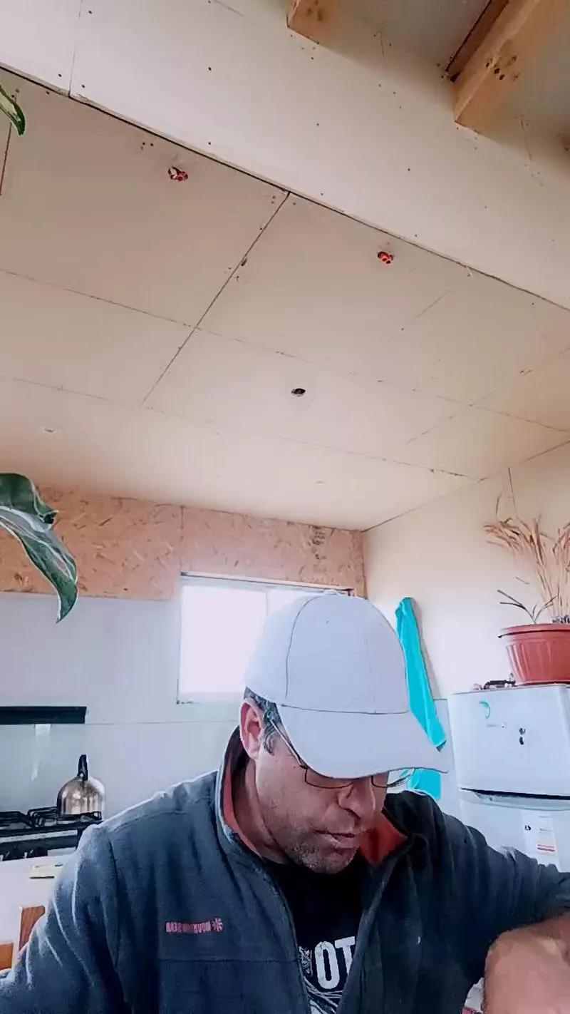 Offline Nativo8 on Cam4