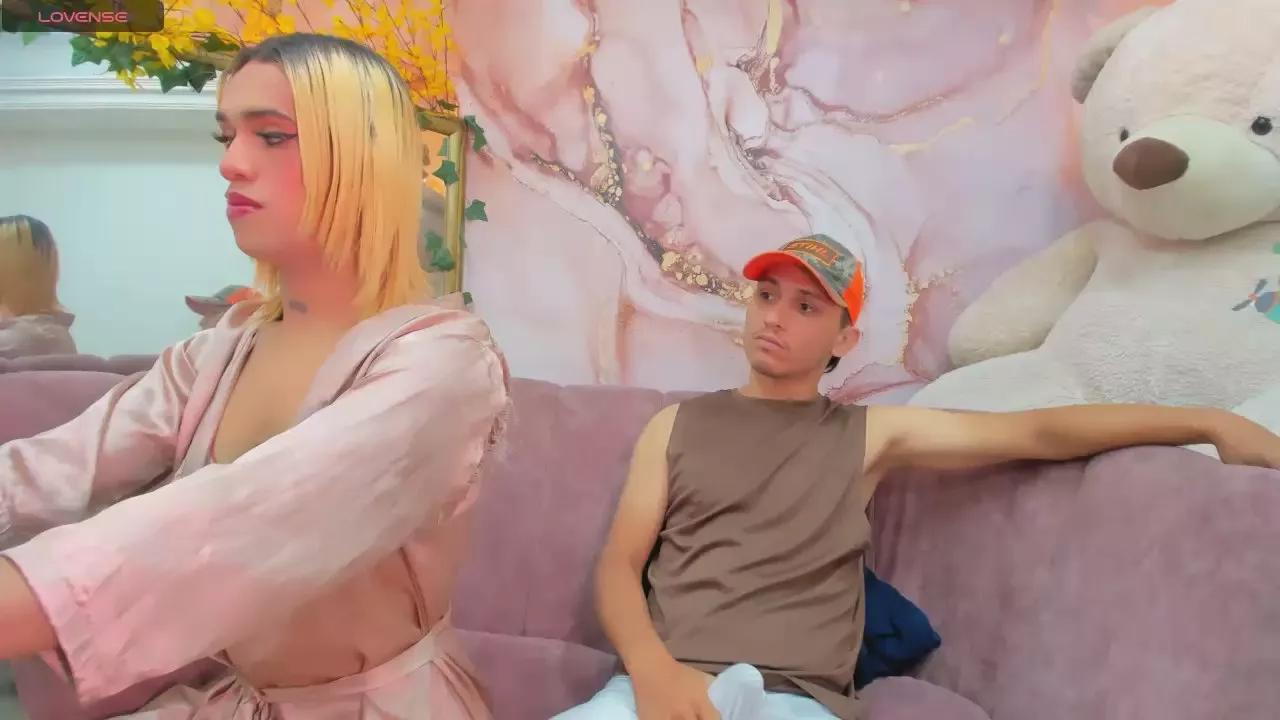 Offline Naughty_Sweetss on Cam4