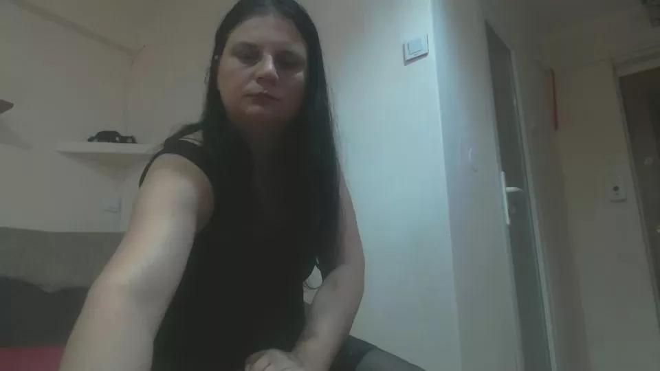 Offline Nikol19721 on Cam4