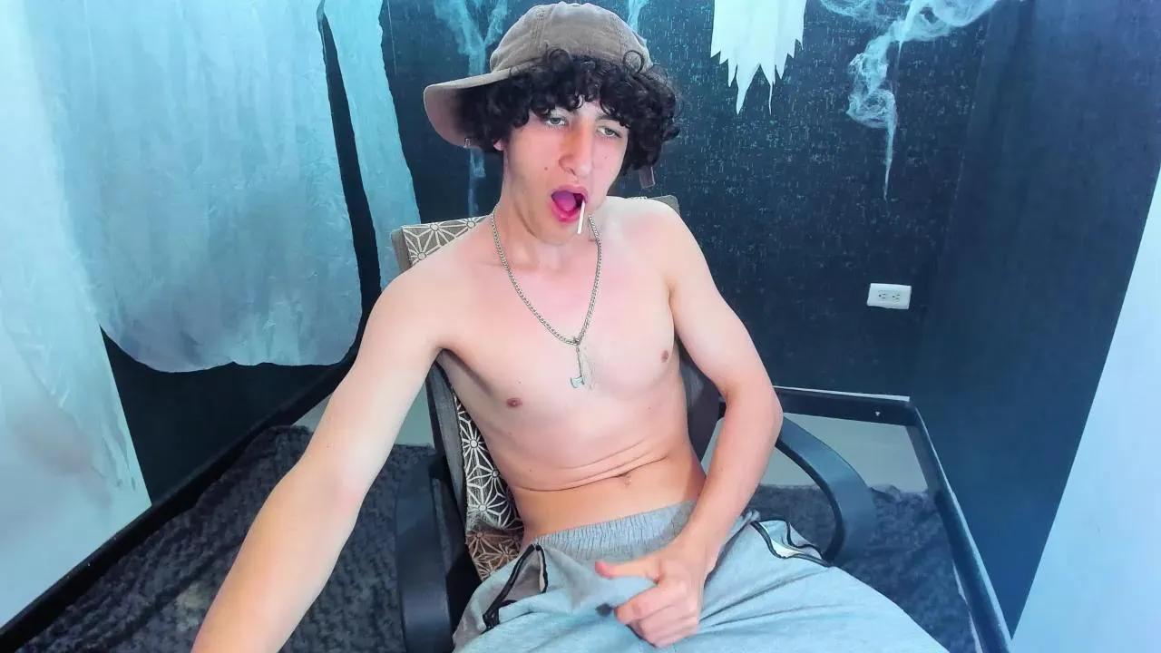 Offline Noah_Sokolov on Cam4