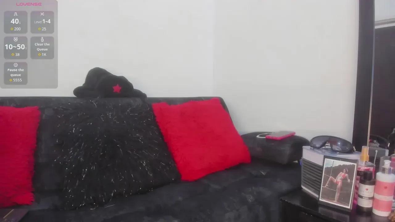 Offline orianaasaenz on Cam4