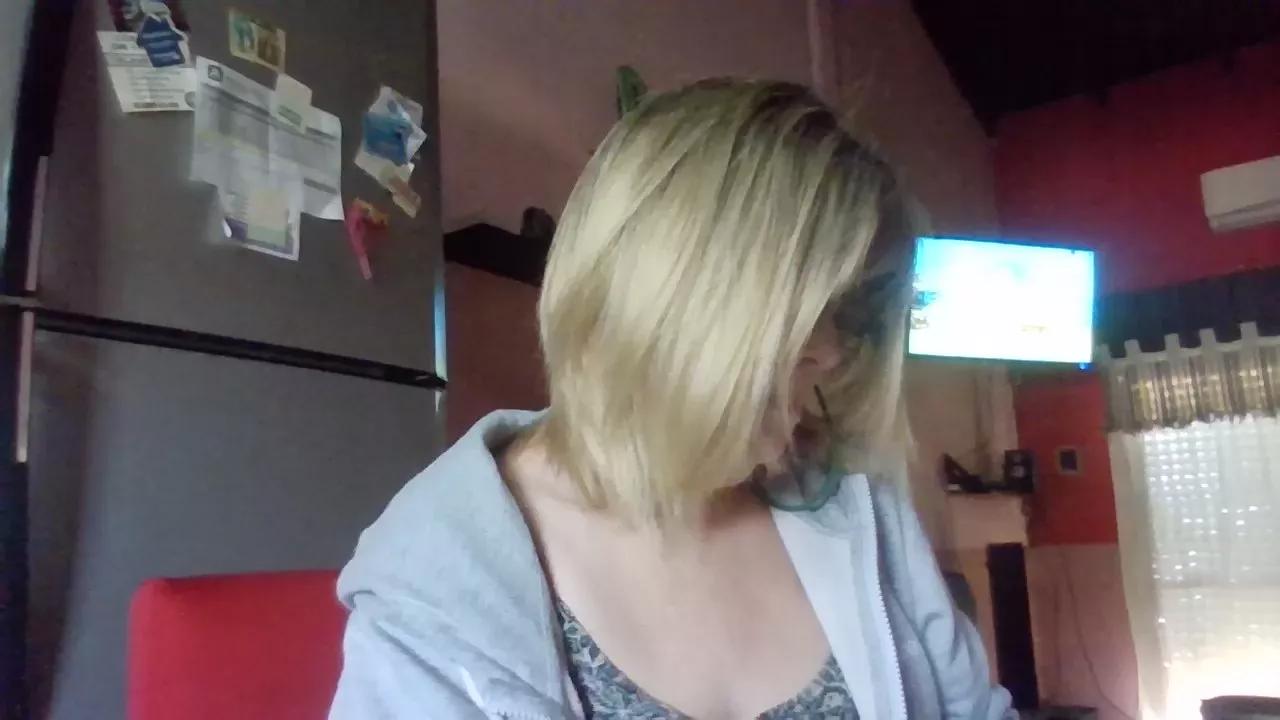 Offline pato404 on Cam4