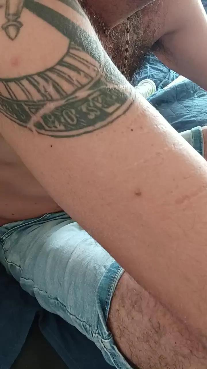 Offline Pistolon19 on Cam4