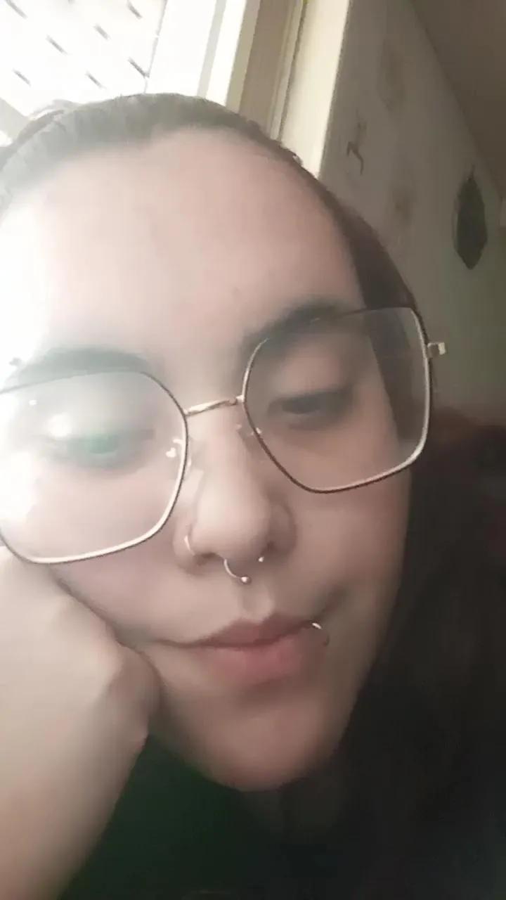 poisondaysi1 — #amateur #irl #charla #talk #pornstar