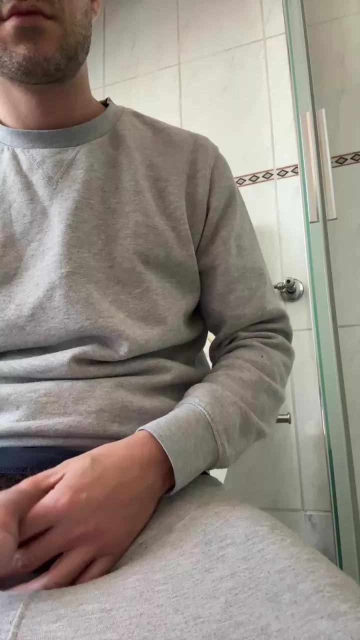 Offline ragazzoxxl on Cam4