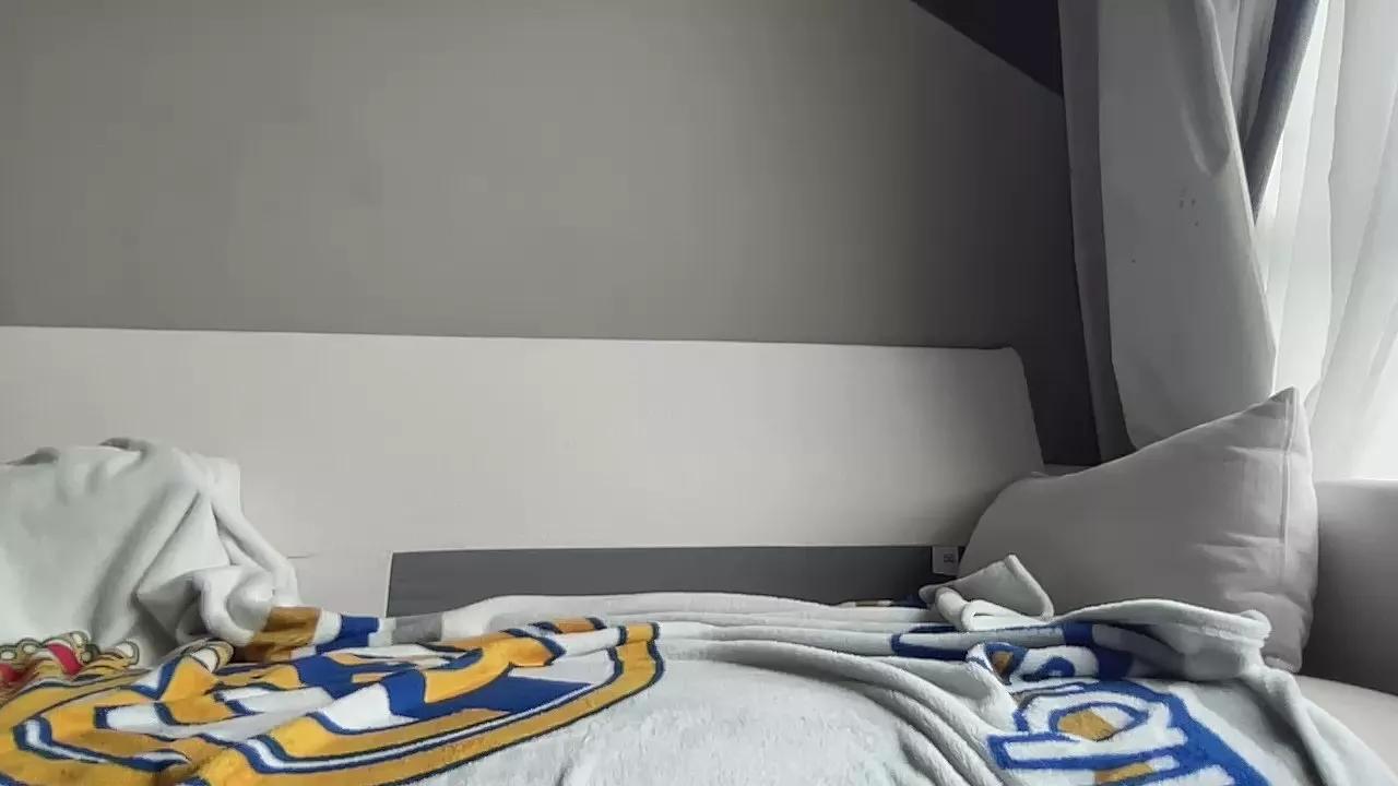 Offline ragazzoxxl on Cam4