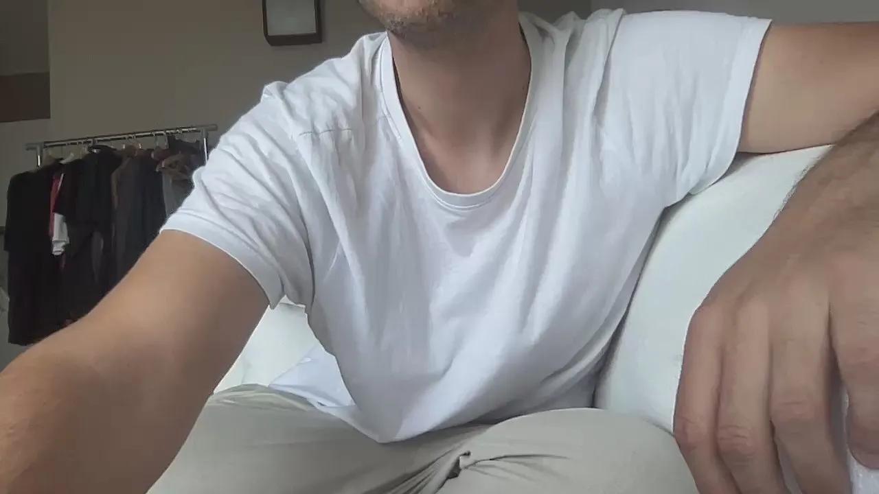 Offline ragazzoxxl on Cam4