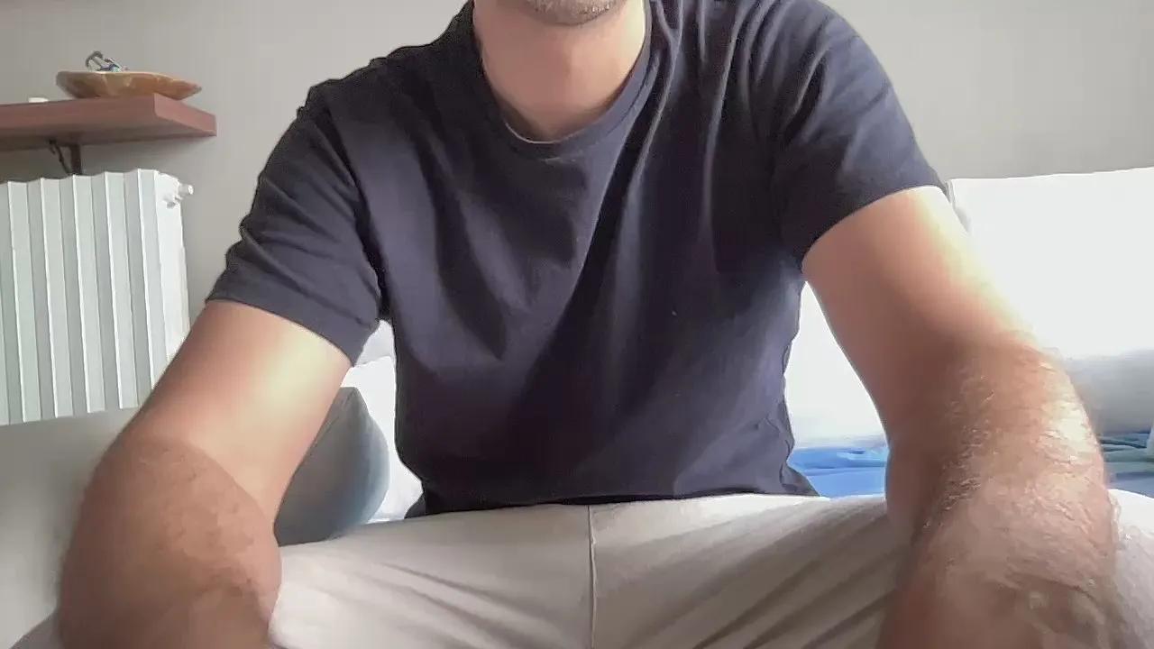 Offline ragazzoxxl on Cam4