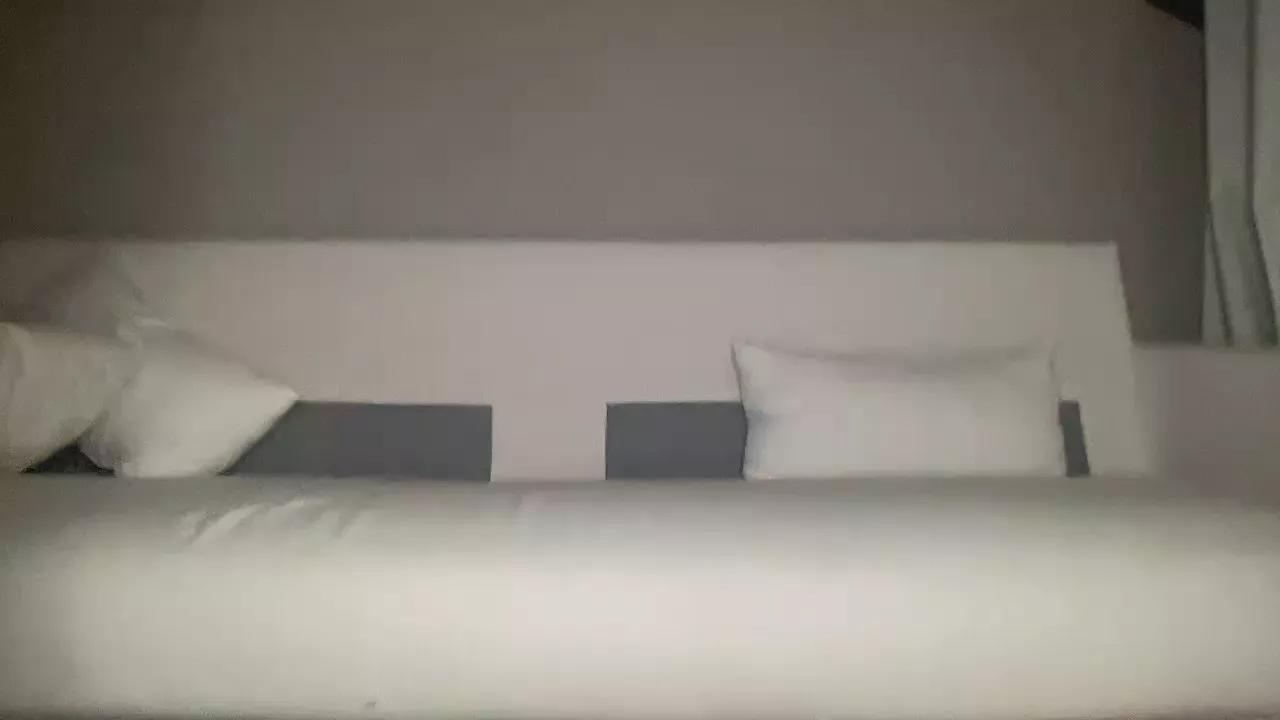 Offline ragazzoxxl on Cam4