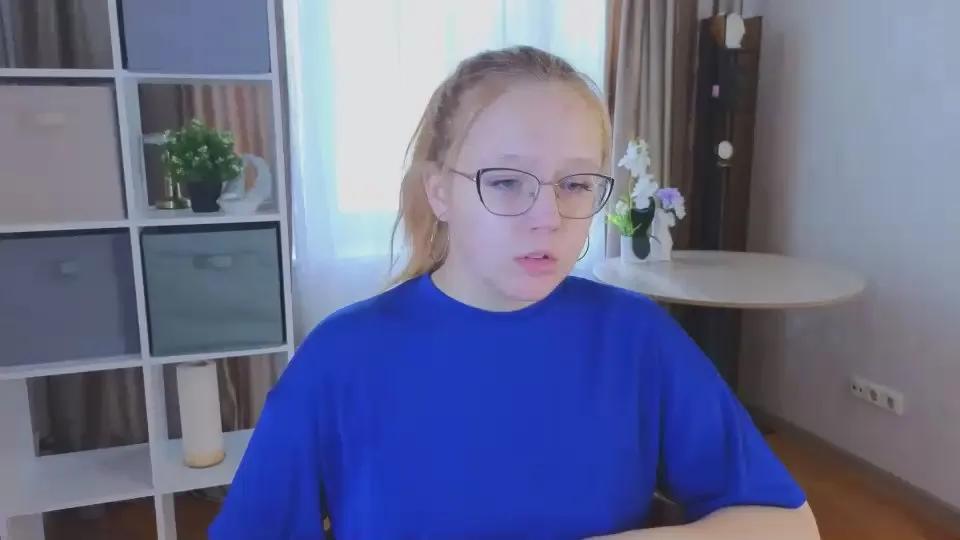 Offline RavenOuimet on Cam4