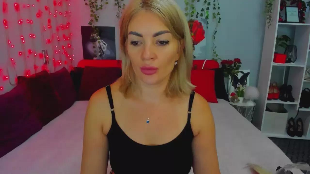 Offline RileyBellucci on Cam4