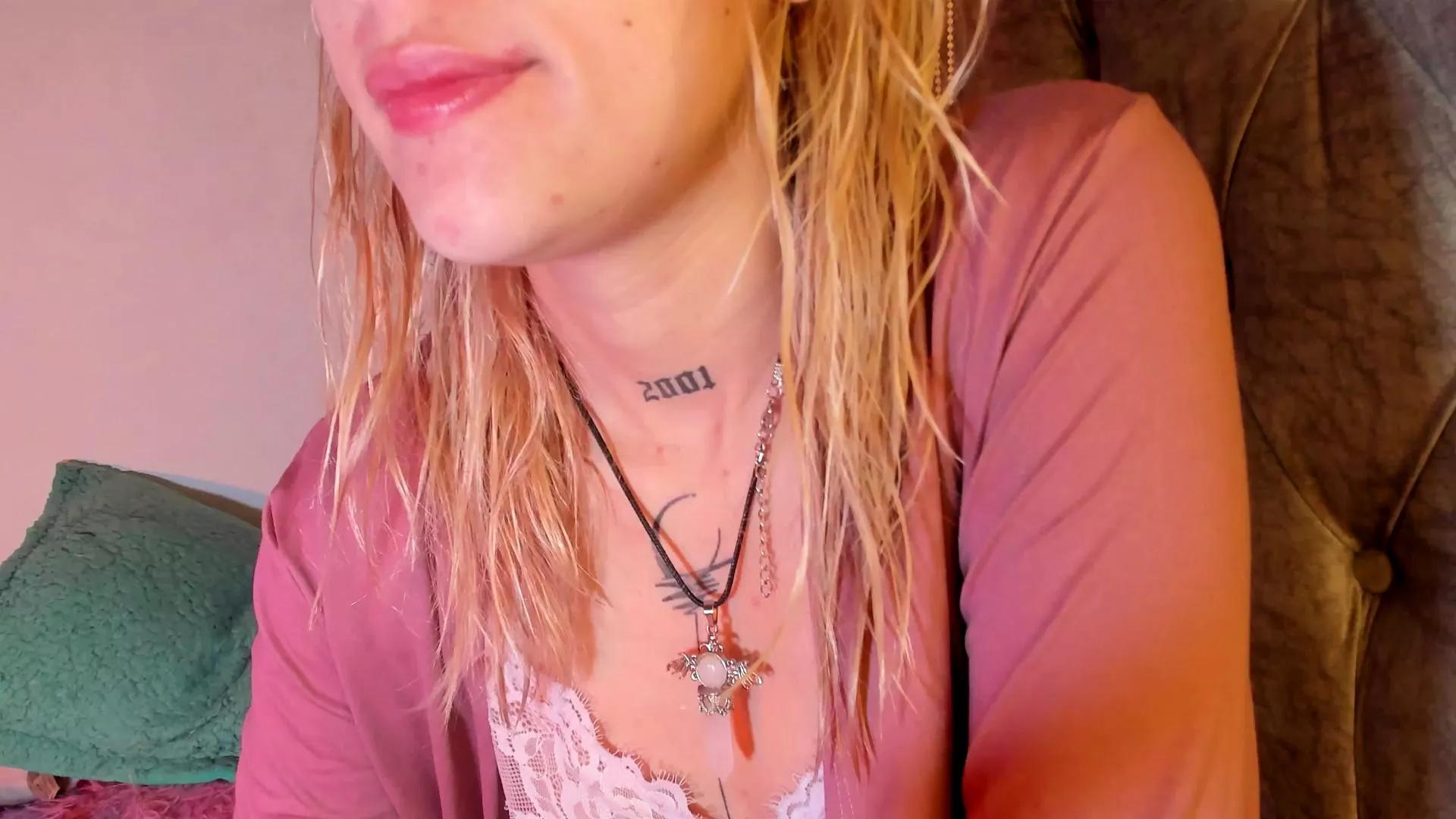 Offline Sabrina_Cole on Cam4