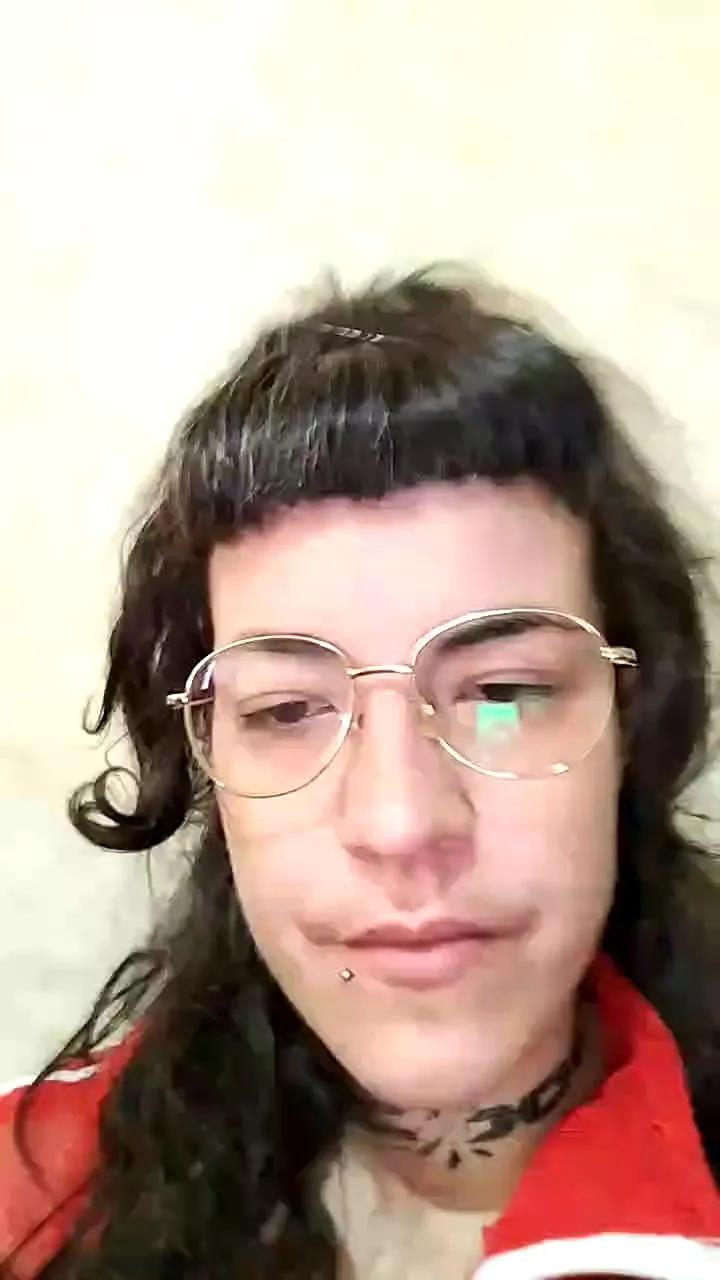 Offline saldfnuik on Cam4