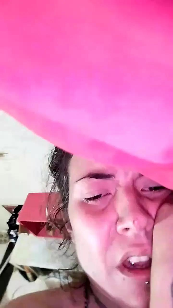 Offline saldfnuik on Cam4