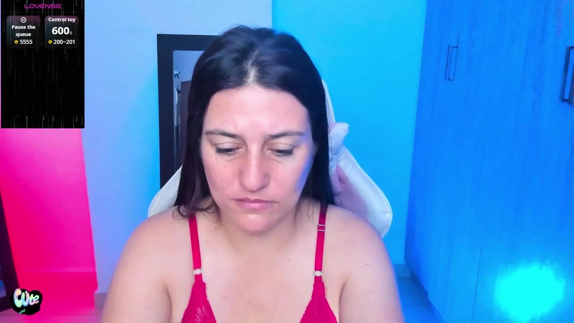 Offline Saskyaa on Cam4