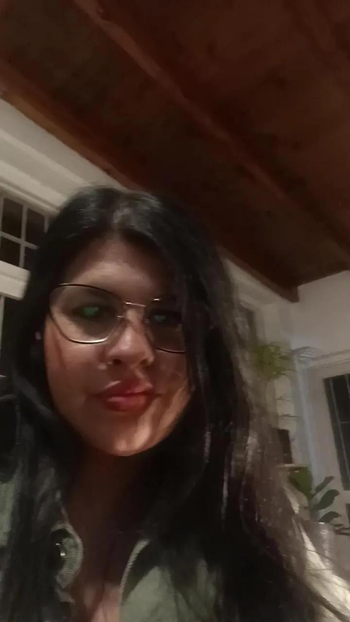 Offline sexylips2024 on Cam4