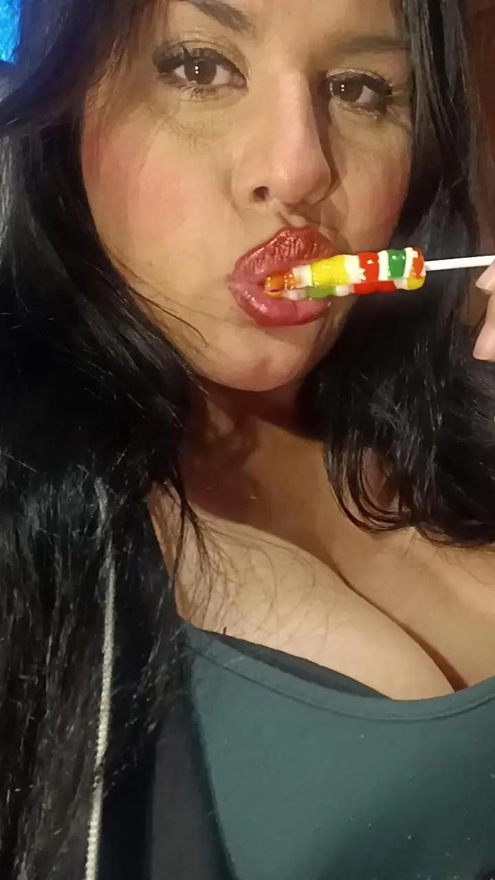 Offline sexylips2024 on Cam4