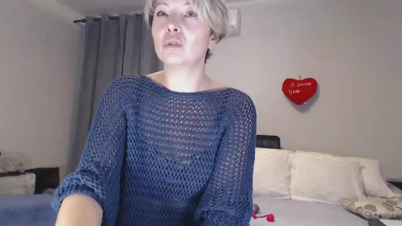 Offline smeralda33 on Cam4