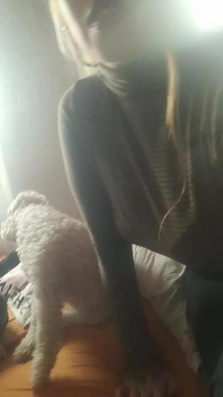 Offline taa2025_xxx on Cam4