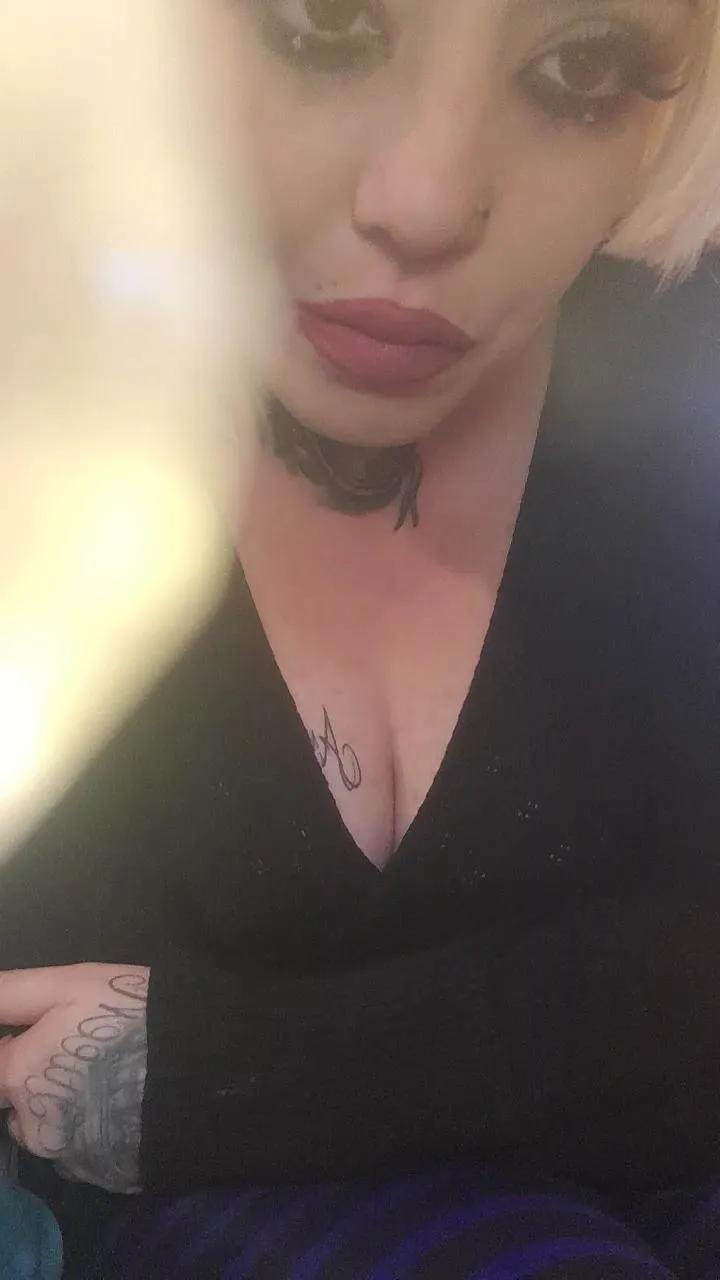 Offline taa2025_xxx on Cam4