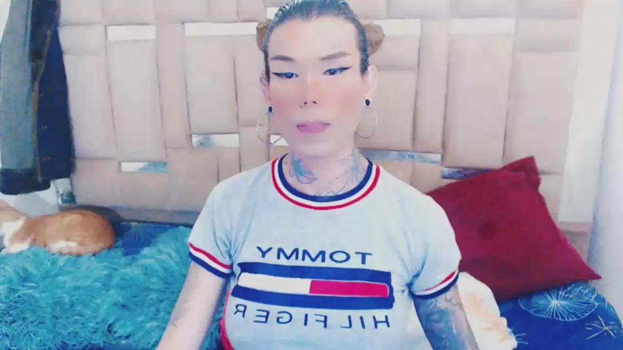 Offline Texas_Presleyts on Cam4