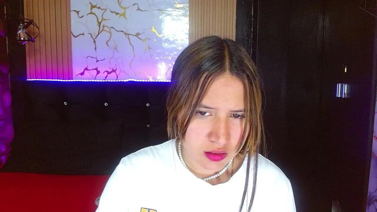 Offline tinibunny on Cam4